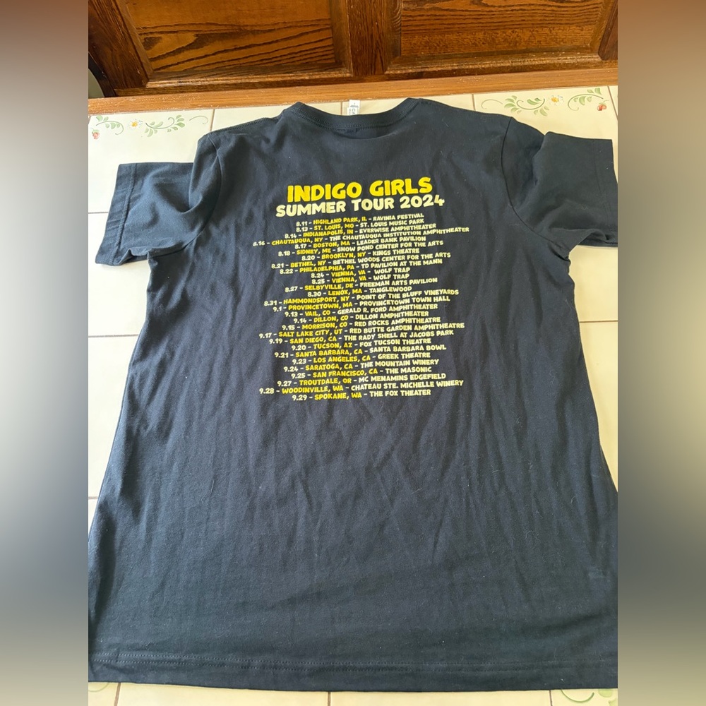 Indigo Girls 2024 Summer Concert Tee - L - Picture 3 of 5